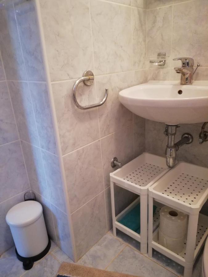 פטרצ'אנה Apartment Basic מראה חיצוני תמונה