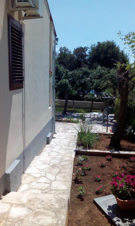 פטרצ'אנה Apartment Basic מראה חיצוני תמונה