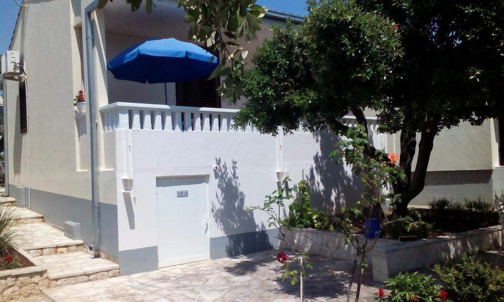 פטרצ'אנה Apartment Basic מראה חיצוני תמונה